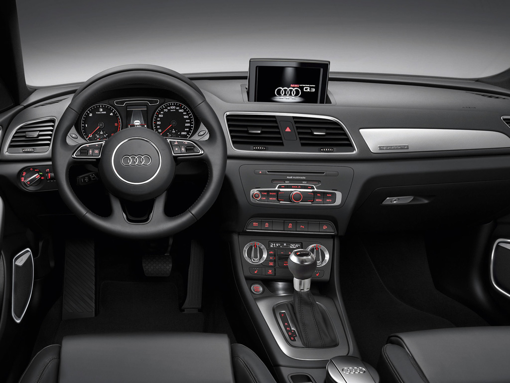 Салон Audi Q3 внедорожник 5 дв.