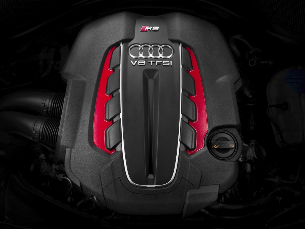 Фото двигателя Audi RS6 универсал 5 дв.
