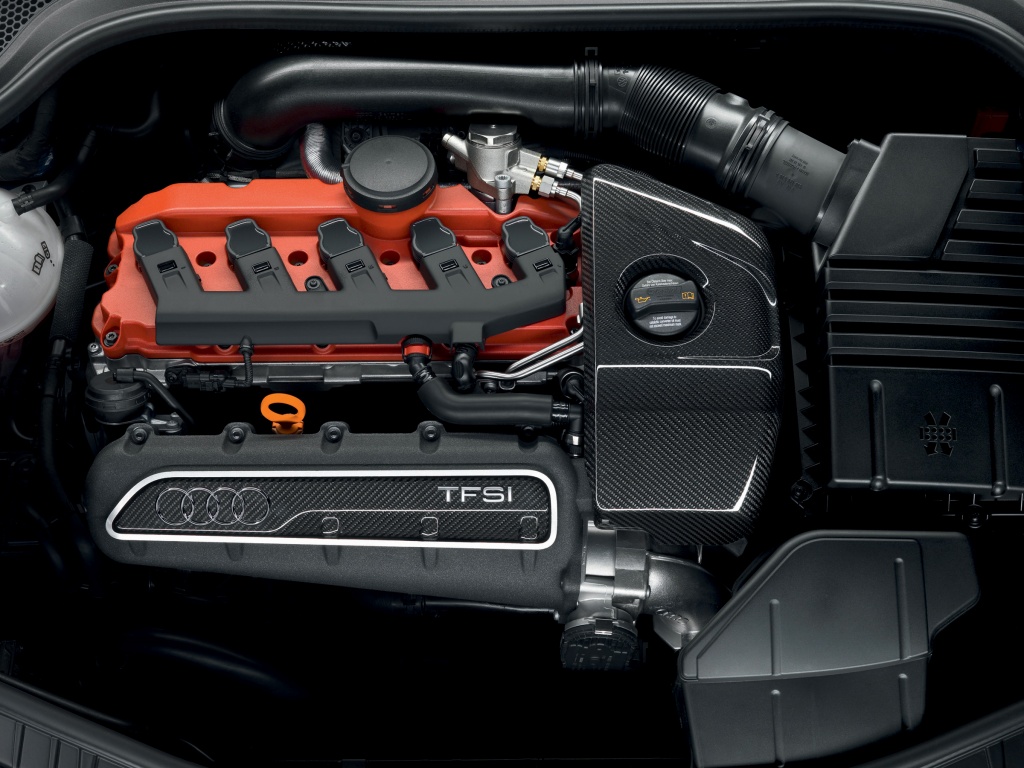 Фото двигателя Audi TT RS купе 2 дв.