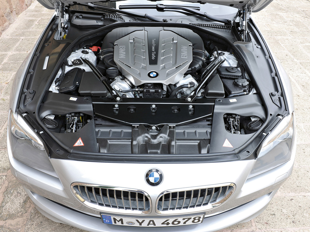 Фото двигателя BMW 6series кабриолет 2 дв.