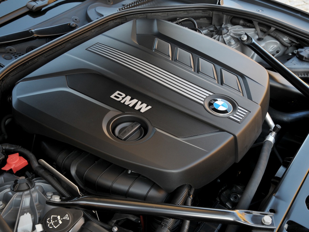 Фото двигателя BMW 5series универсал 5 дв.