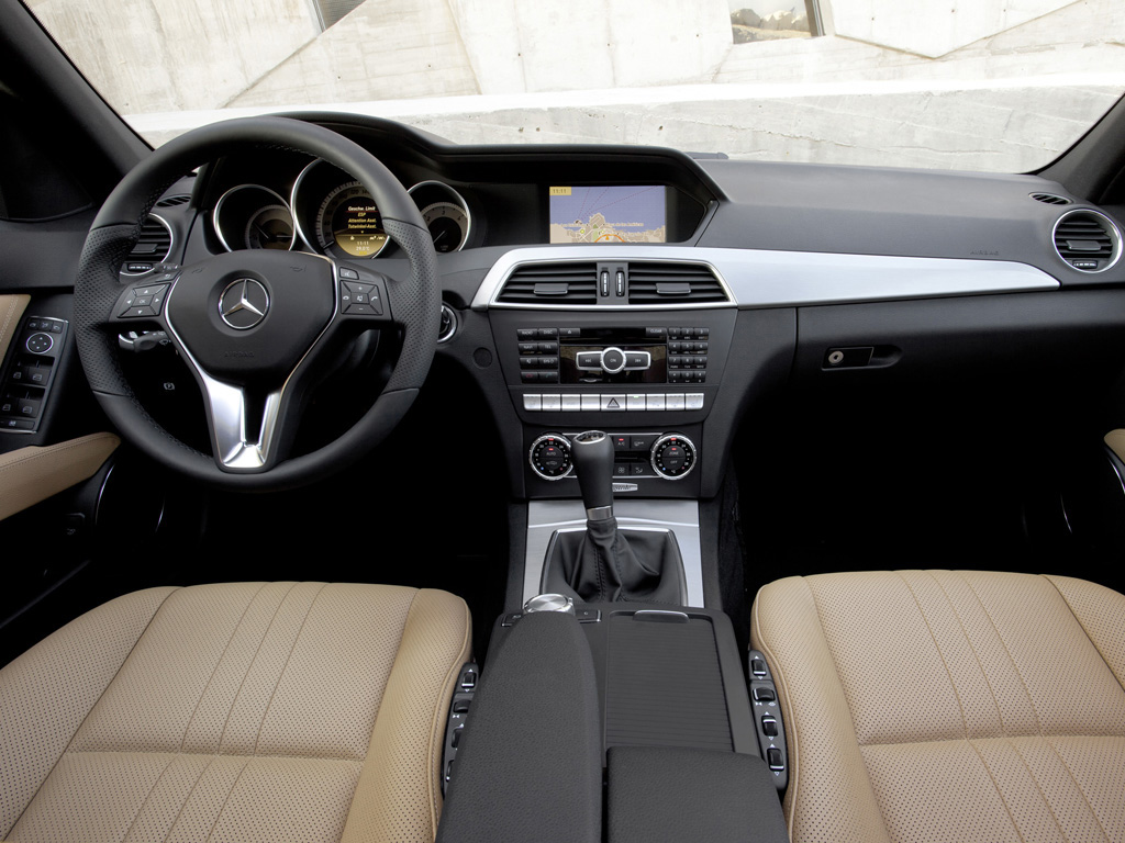 Салон Mercedes-Benz C-Class седан 4 дв.