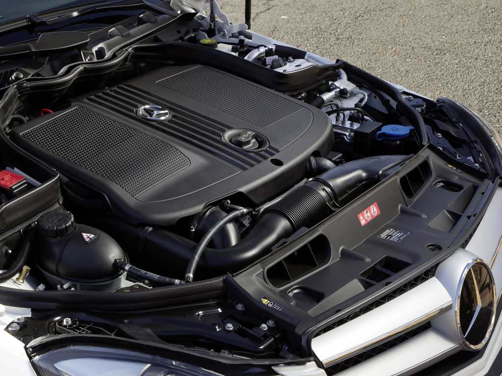 Фото двигателя Mercedes-Benz C-Class купе 2 дв.
