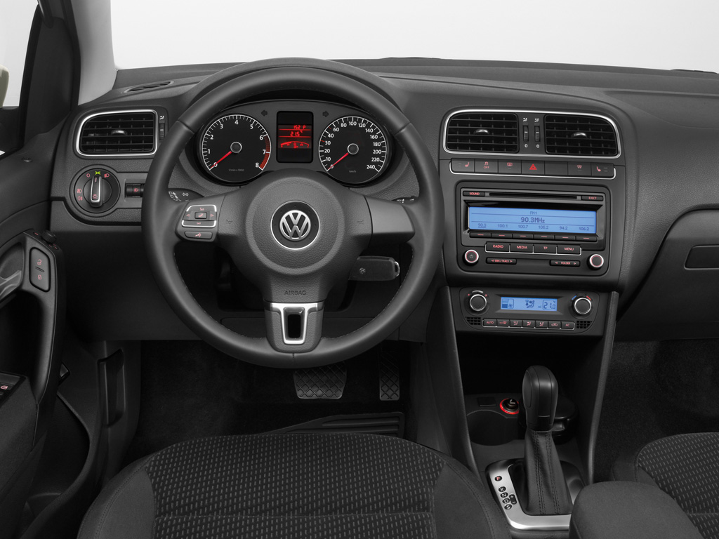Салон Volkswagen Polo седан 4 дв.