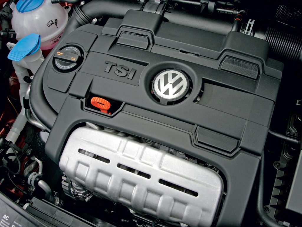 Фото двигателя Volkswagen Touran минивэн 5 дв.